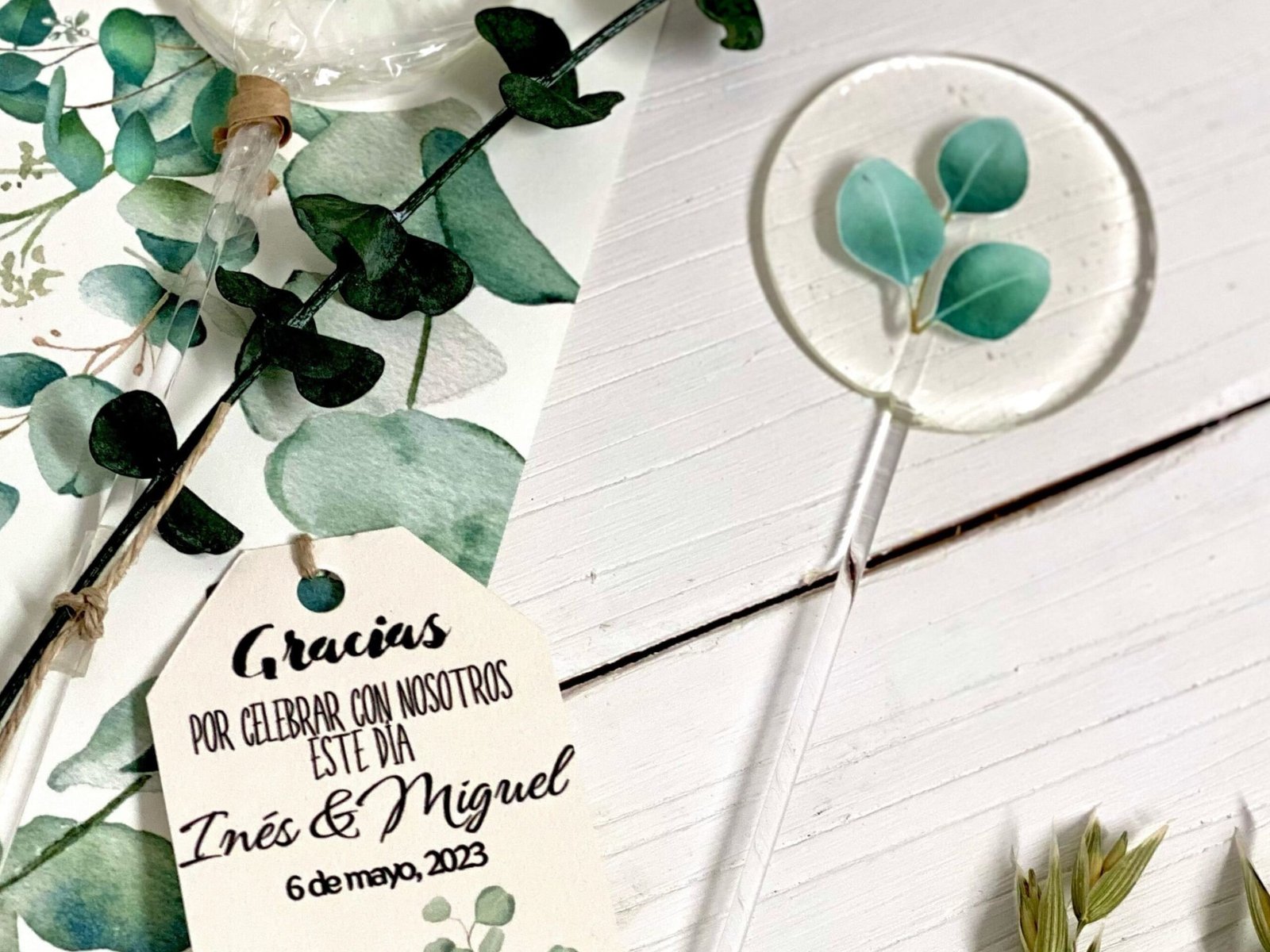Detalles de boda hojas de eucalipto - Imagen 6