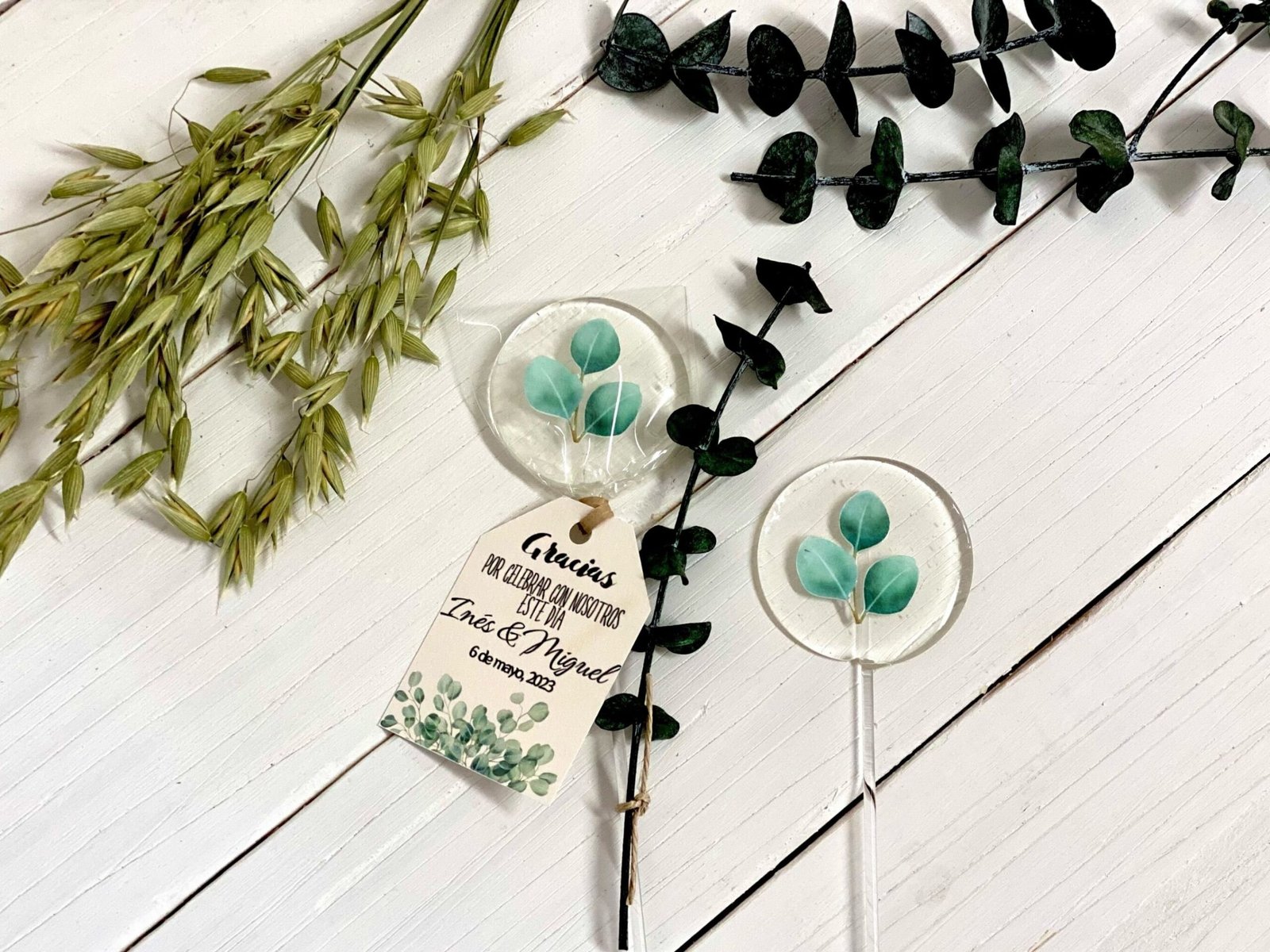Detalles de boda hojas de eucalipto - Imagen 4