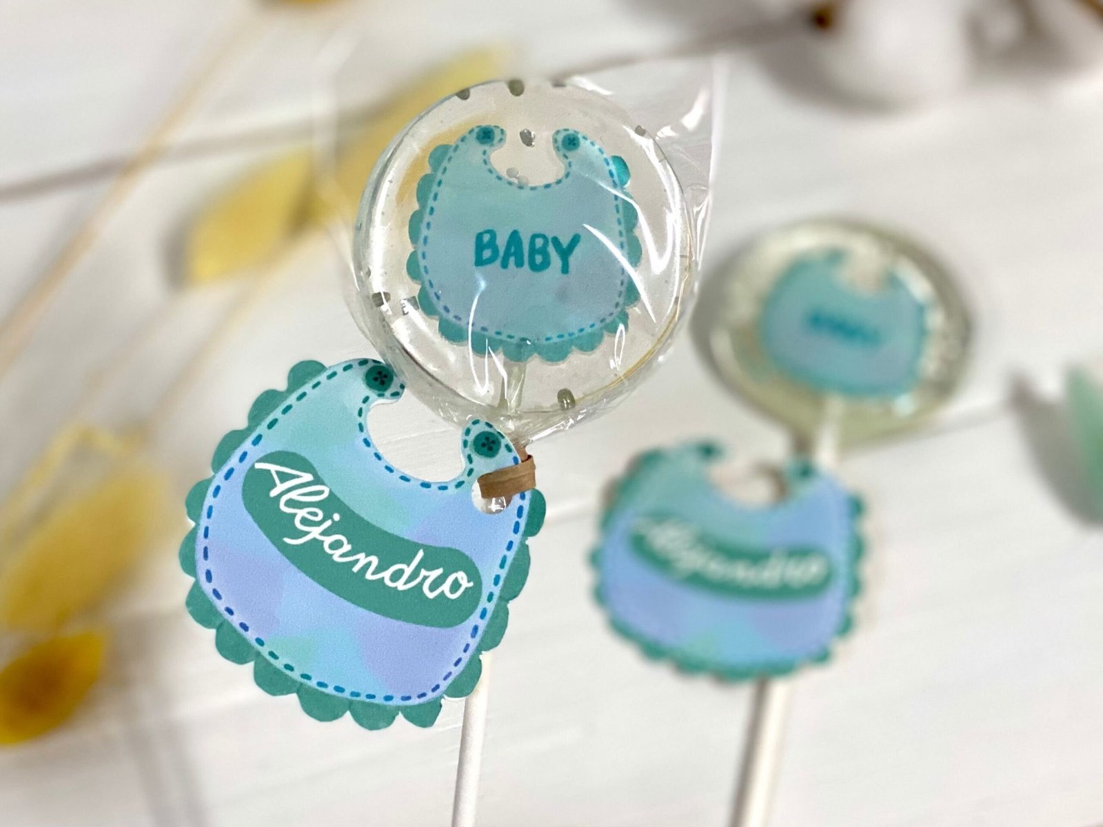 Piruletas personalizadas baby shower babero azul - Imagen 5