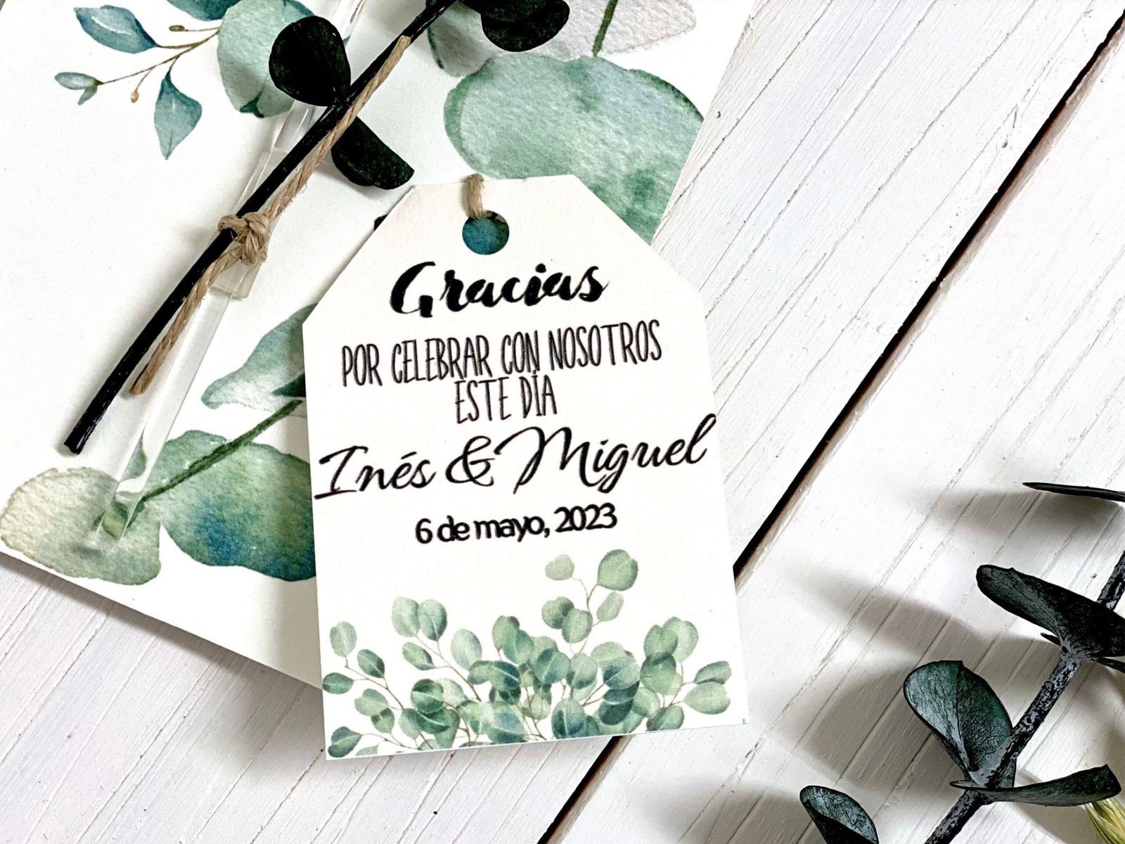 Detalles de boda hojas de eucalipto - Imagen 7