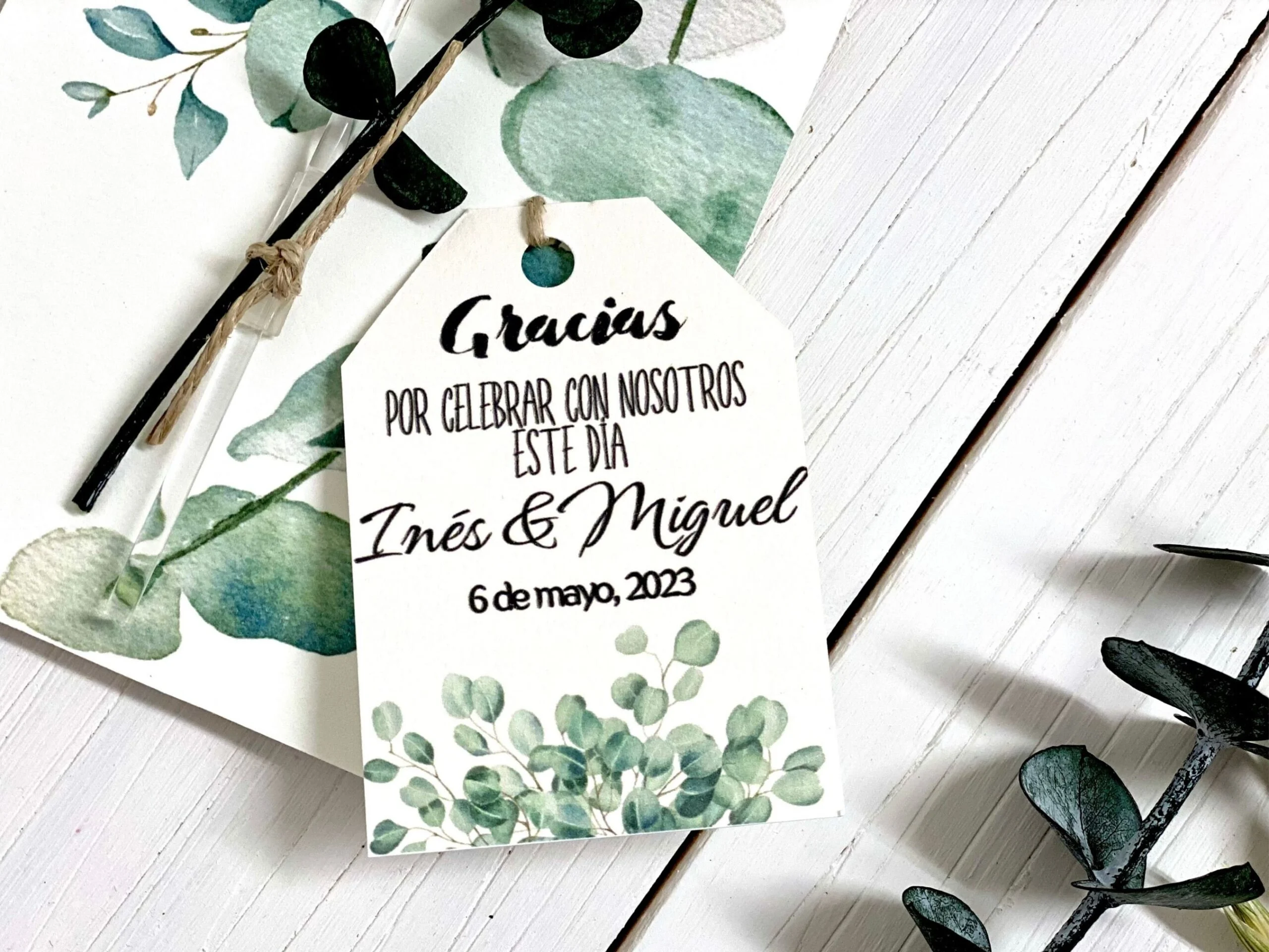 Wedding details: eucalyptus leaves - Image 7