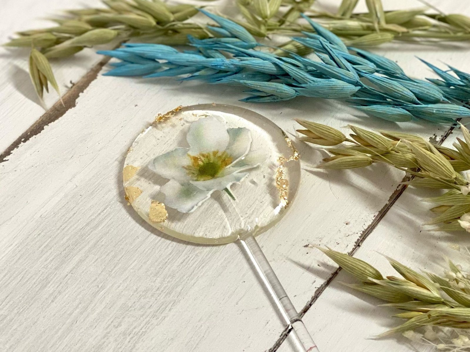 Piruleta personalizada flor blanca - Imagen 3