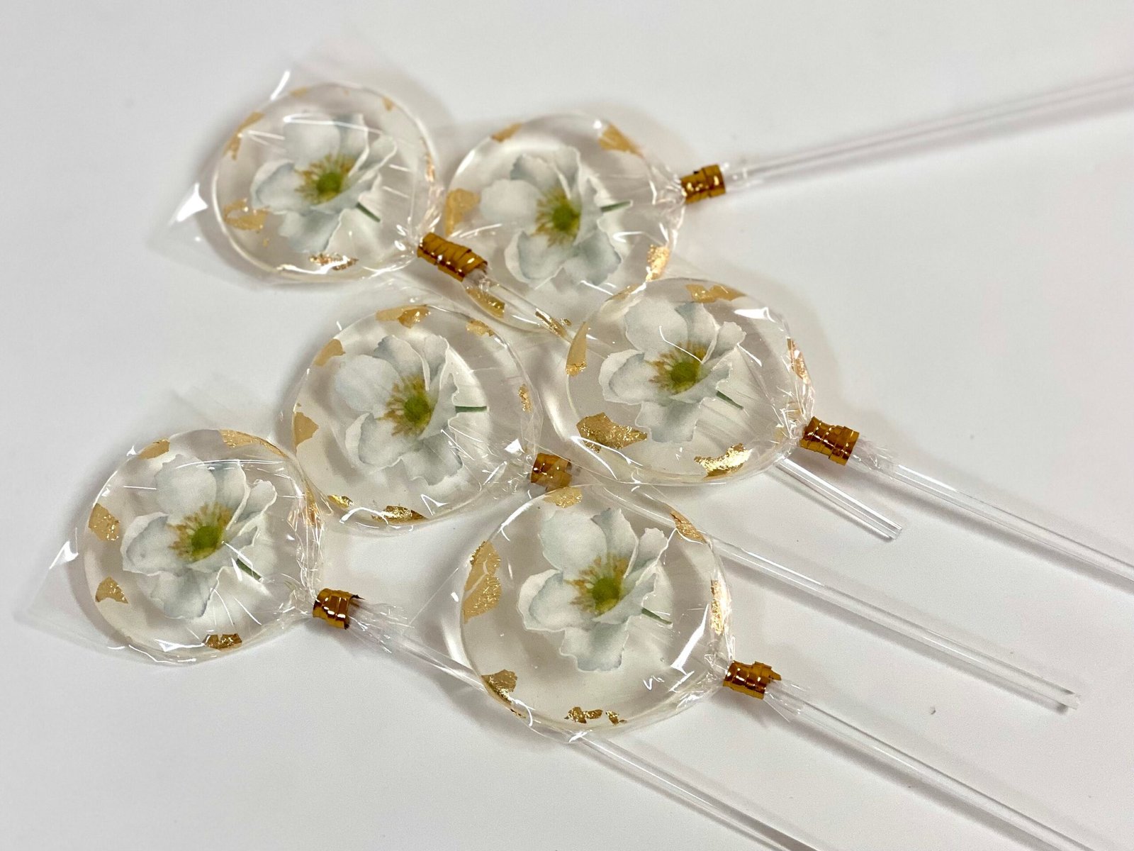 Piruleta personalizada flor blanca - Imagen 4